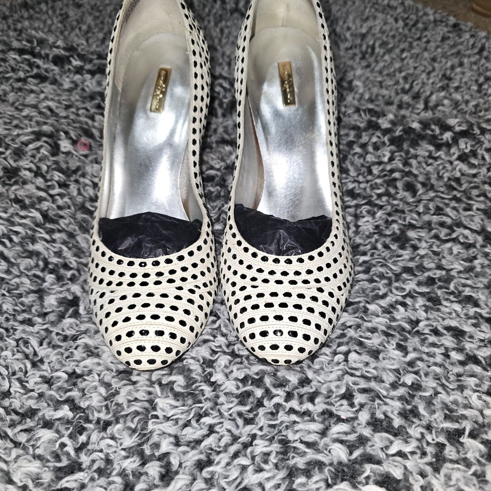 Report Signature Shoes - White & Black,